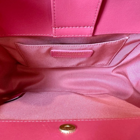 CHANEL▪️Quilted Calfskin Chain CC Small Accordion Tote Gold Hardware - Picture 10 of 15